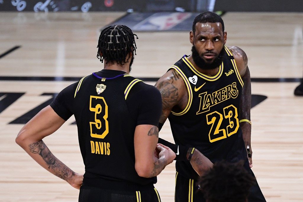 Lakers to Wear Black Mamba Jerseys in Honor of Kobe Bryant: Report
