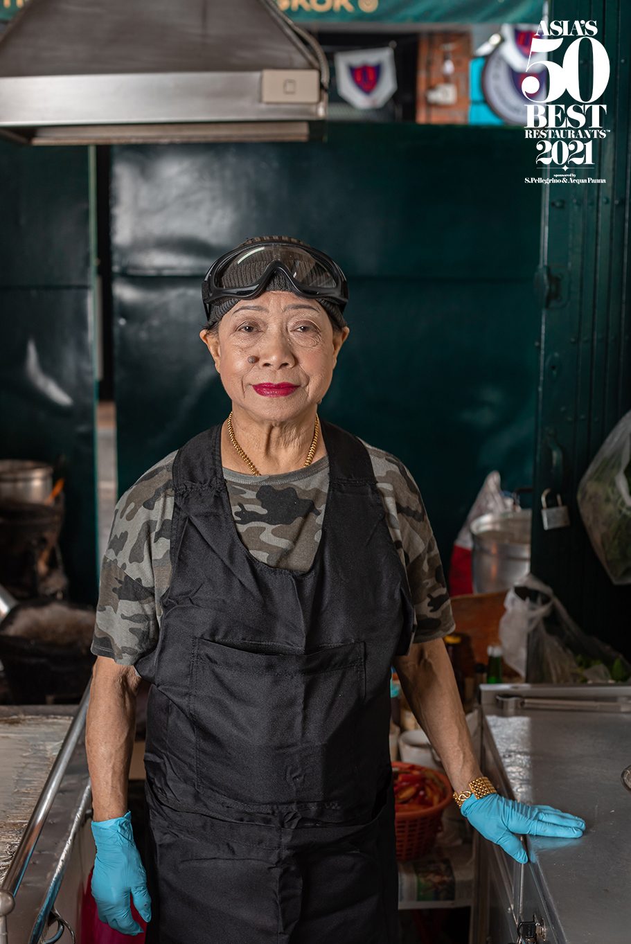 Bangkok street food chef Jay Fai receives Asia’s Best Icon Award 2021