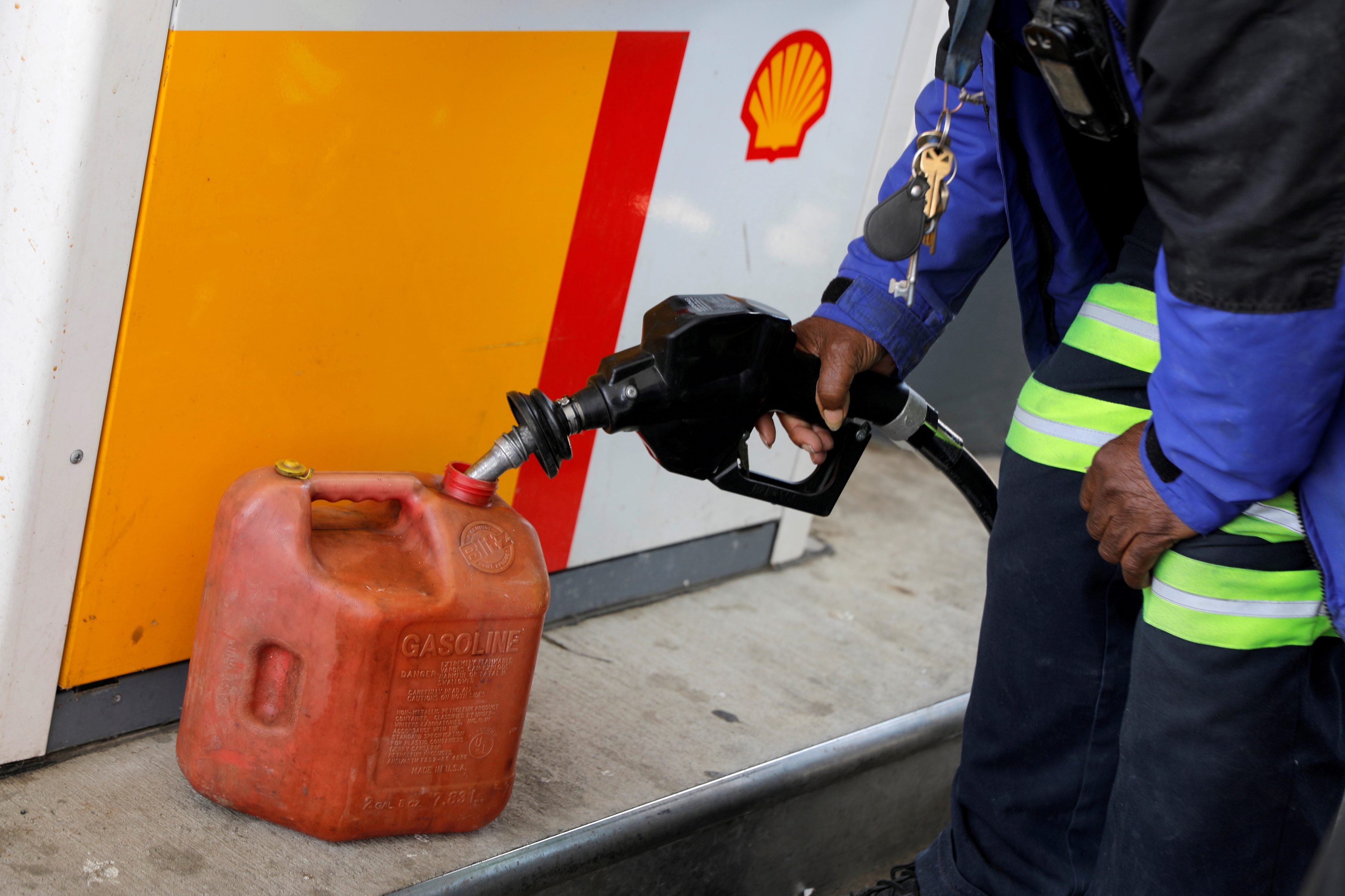Royal Dutch Shell shareholders increase pressure for further climate action