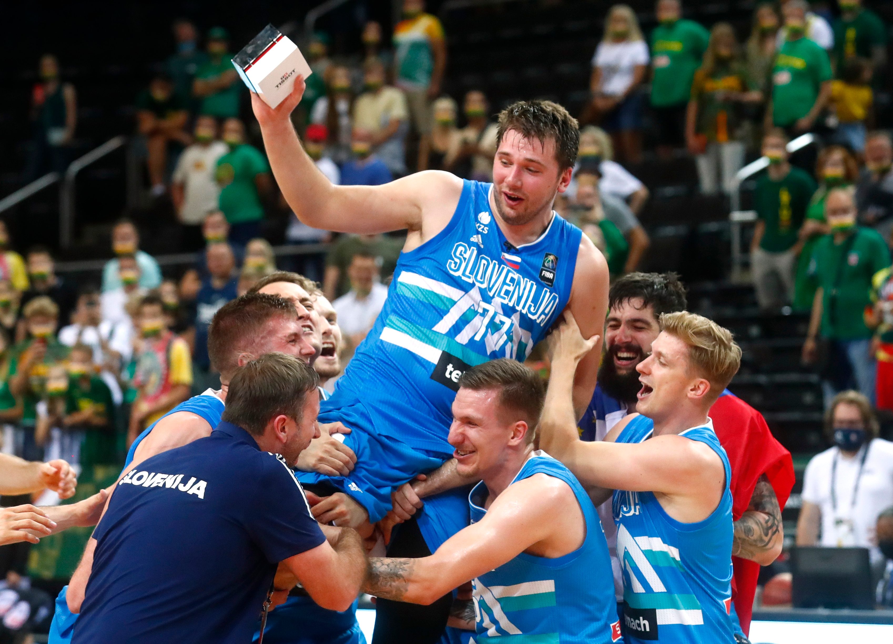 Mavs star Luka Doncic leads Slovenia to first Olympic basketball berth