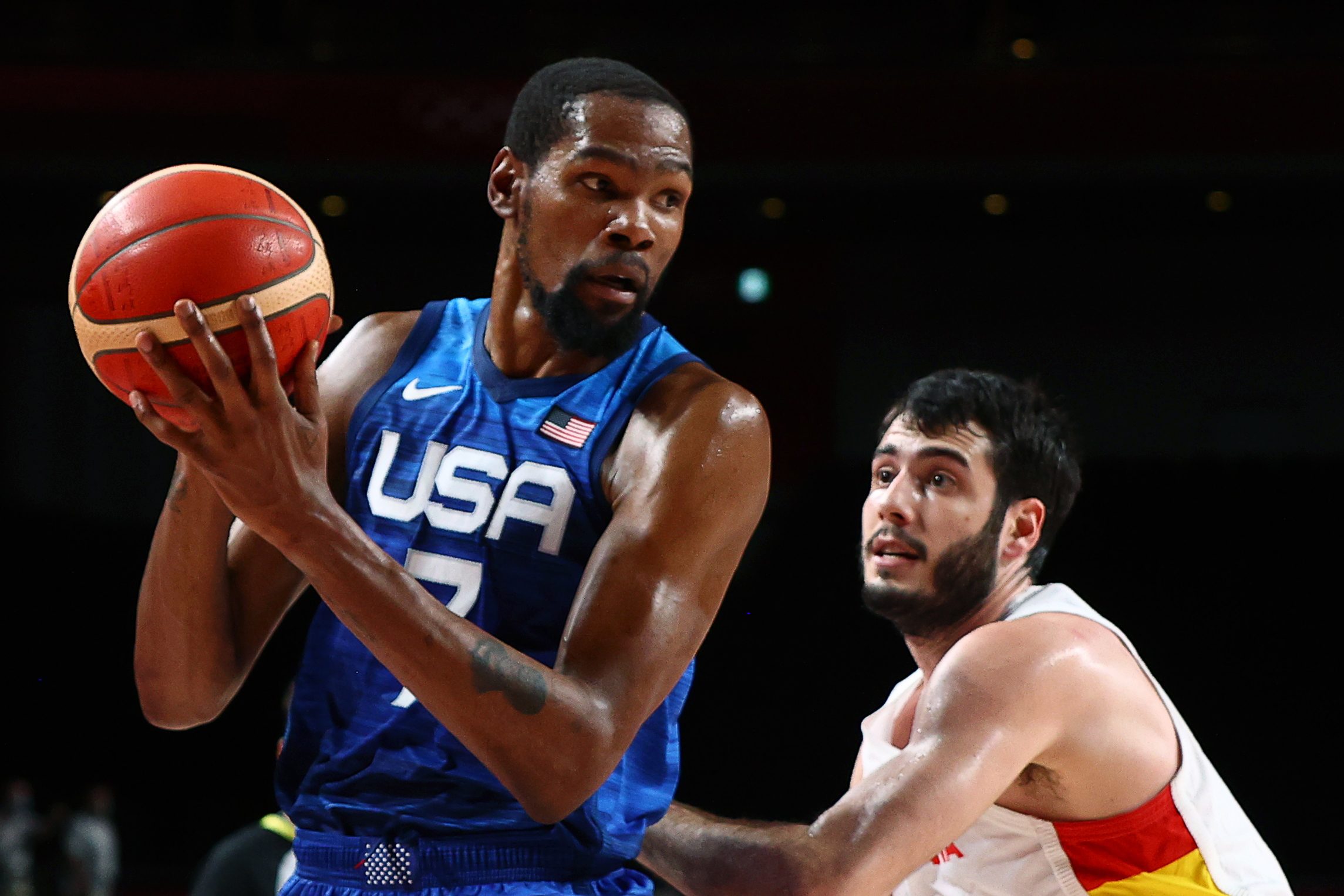 Booker, Middleton and Holiday 'bonding' in helping USA reach gold medal game