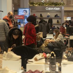 Black Friday draws US shoppers but many shun stores for online