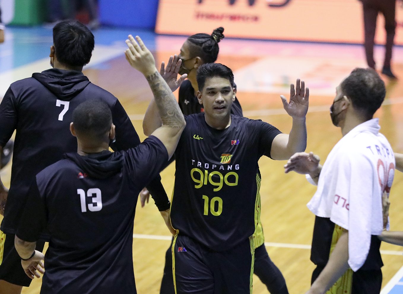 Reyes’ vintage game proof why he is still with TNT, says Chot