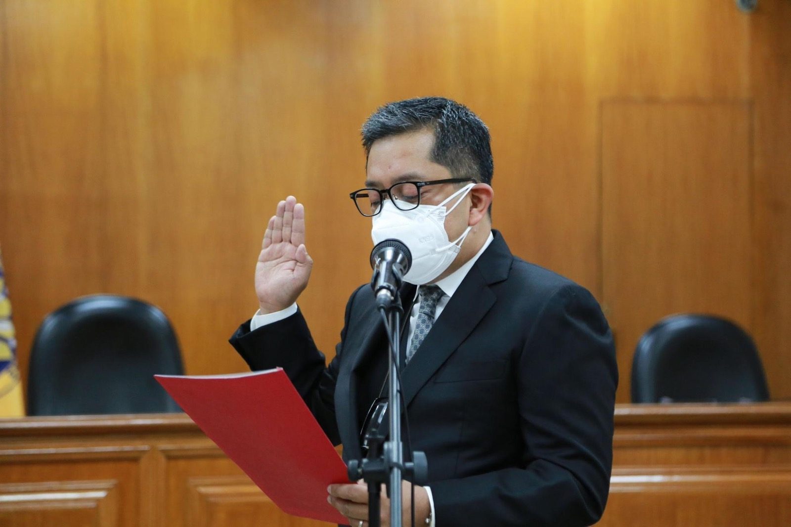 Ex-Marcos lawyer George Garcia inhibits from aspirant’s cases in Comelec