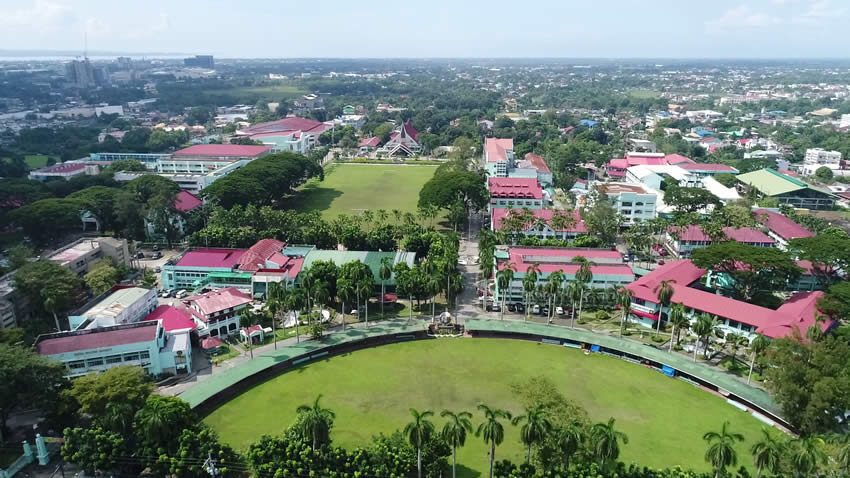 One of Iloilo City’s oldest universities endorses Robredo for president