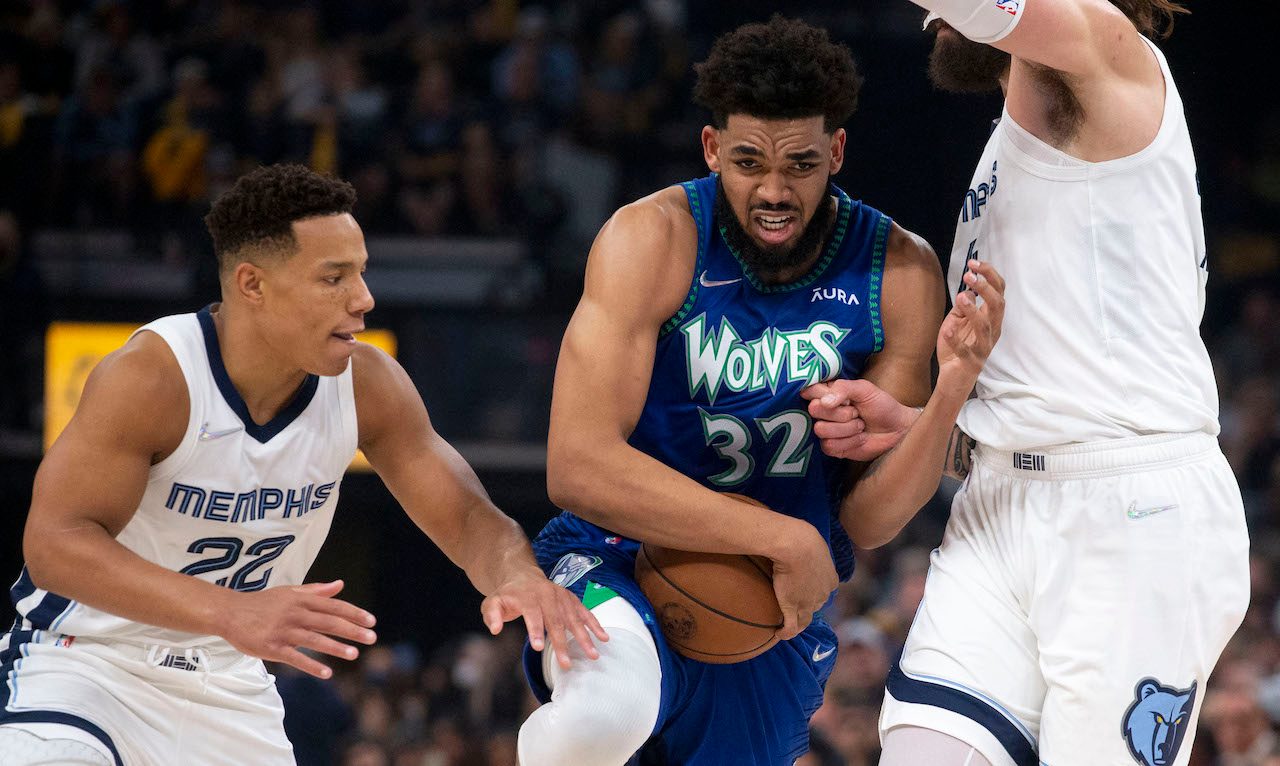 Wolves' Karl-Anthony Towns loses 17 pounds, walking ability amid ...