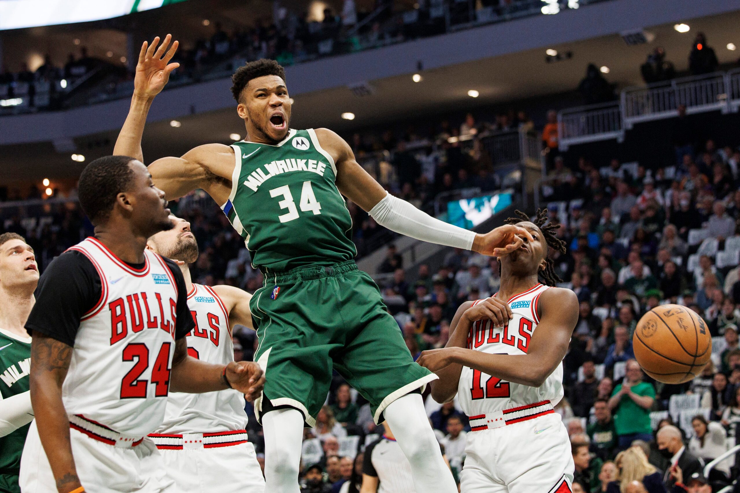Giannis Antetokounmpo carries Bucks to Game 5 clincher over Bulls