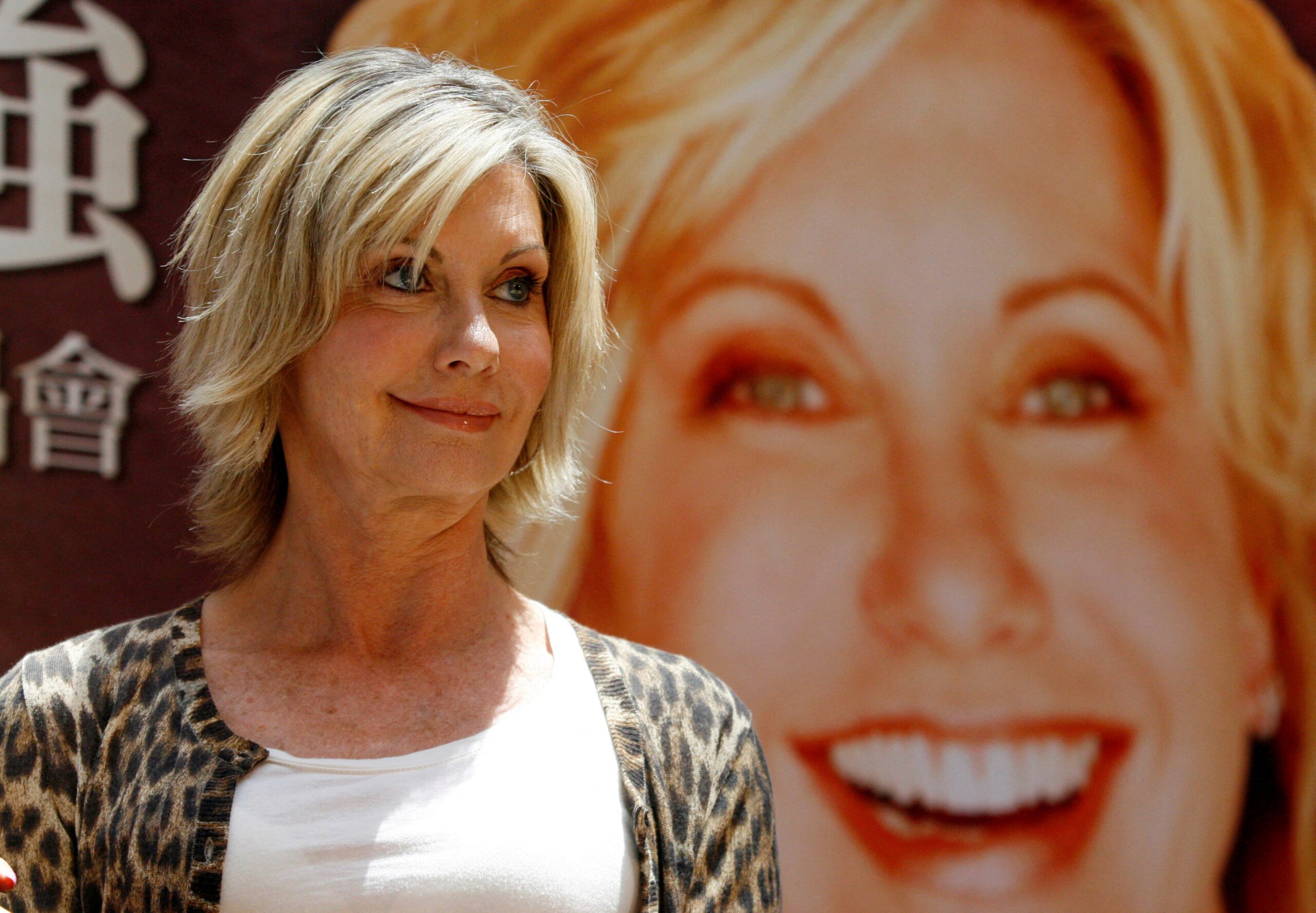 Bintang musik pop dan ‘Grease’ Olivia Newton-John meninggal pada usia 73 tahun