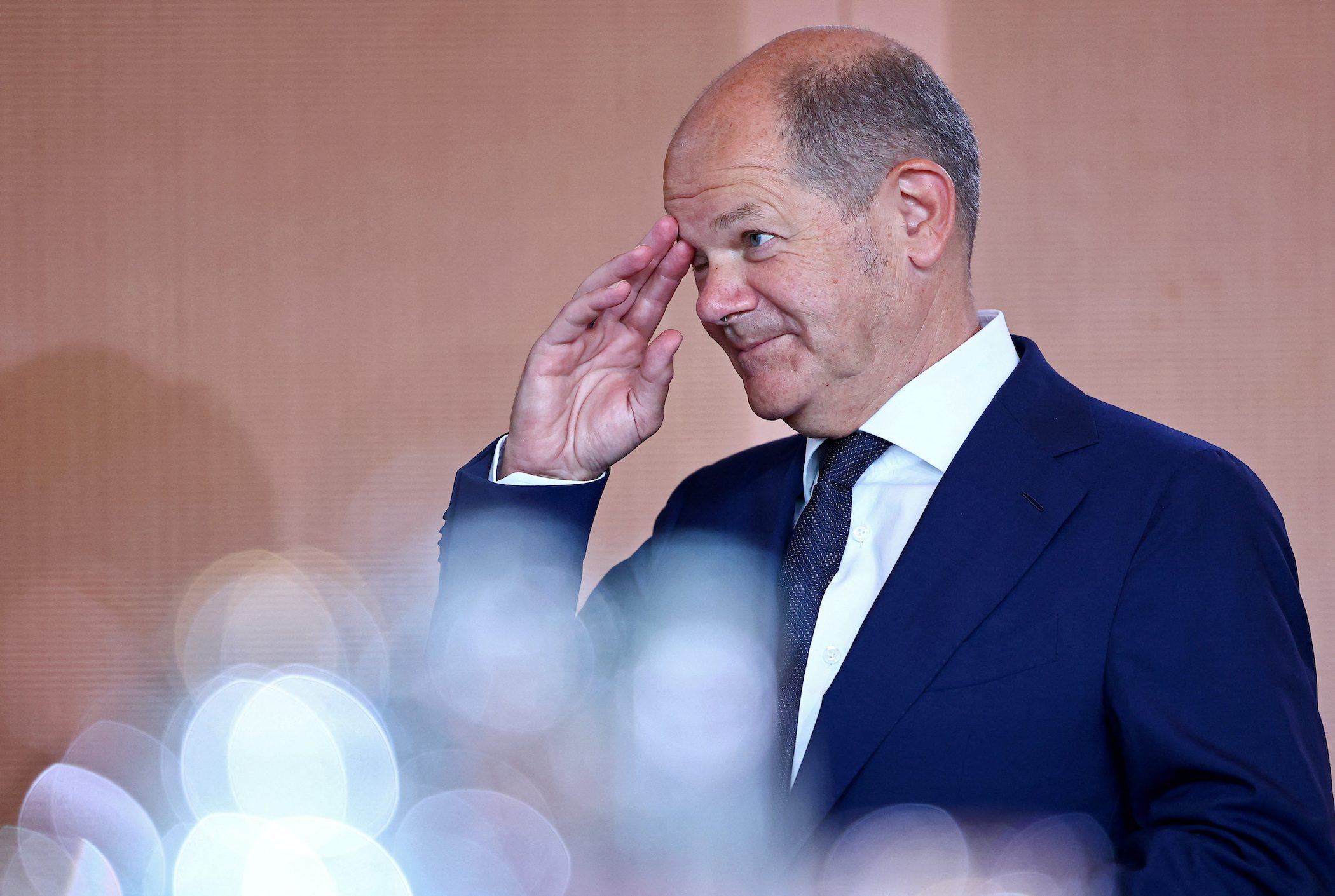 100 banks, 1,000 suspects: German fraud probe puts Scholz on the spot