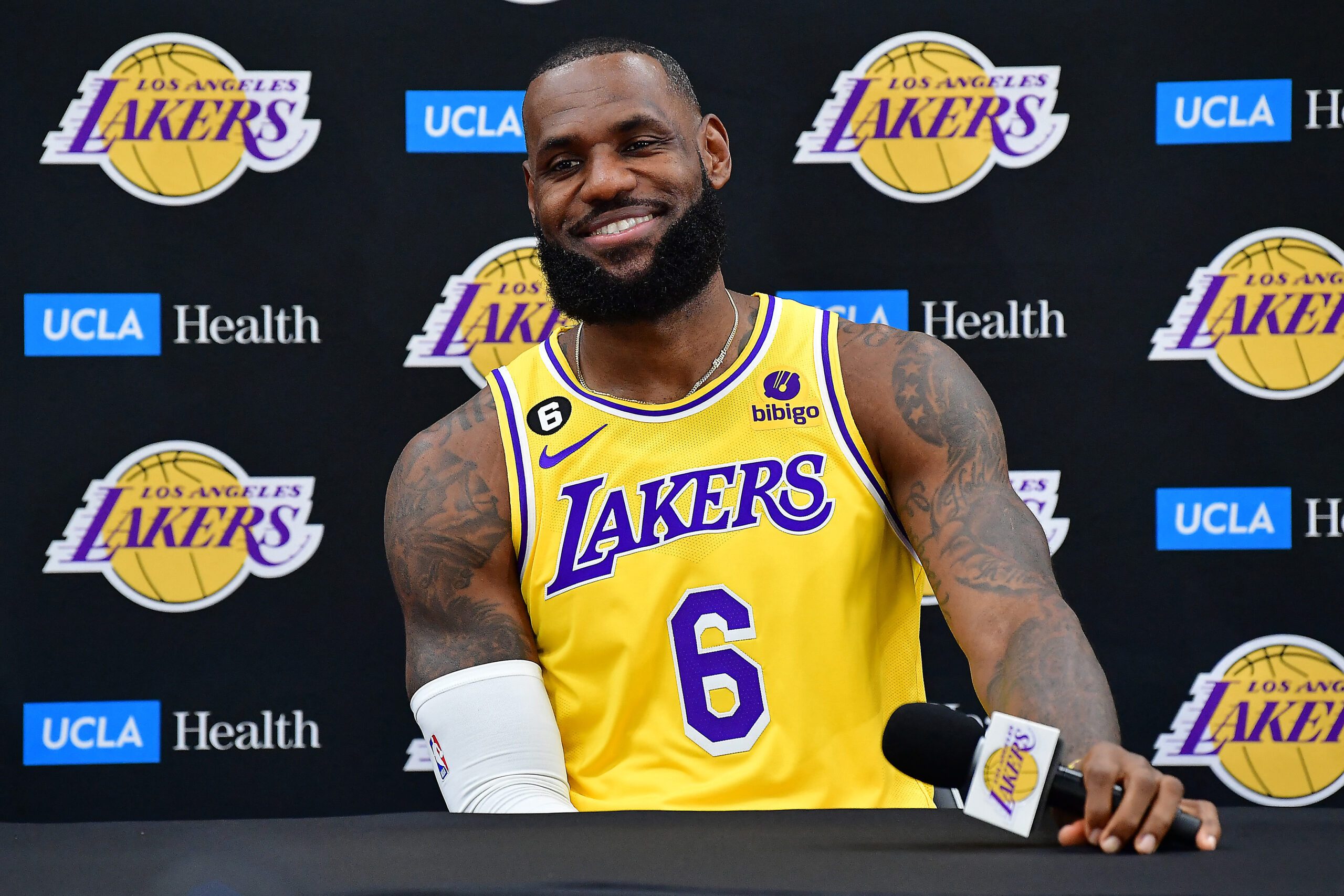LeBron James, underdog: NBA's top star once again faces long odds in NBA  Finals – The Denver Post