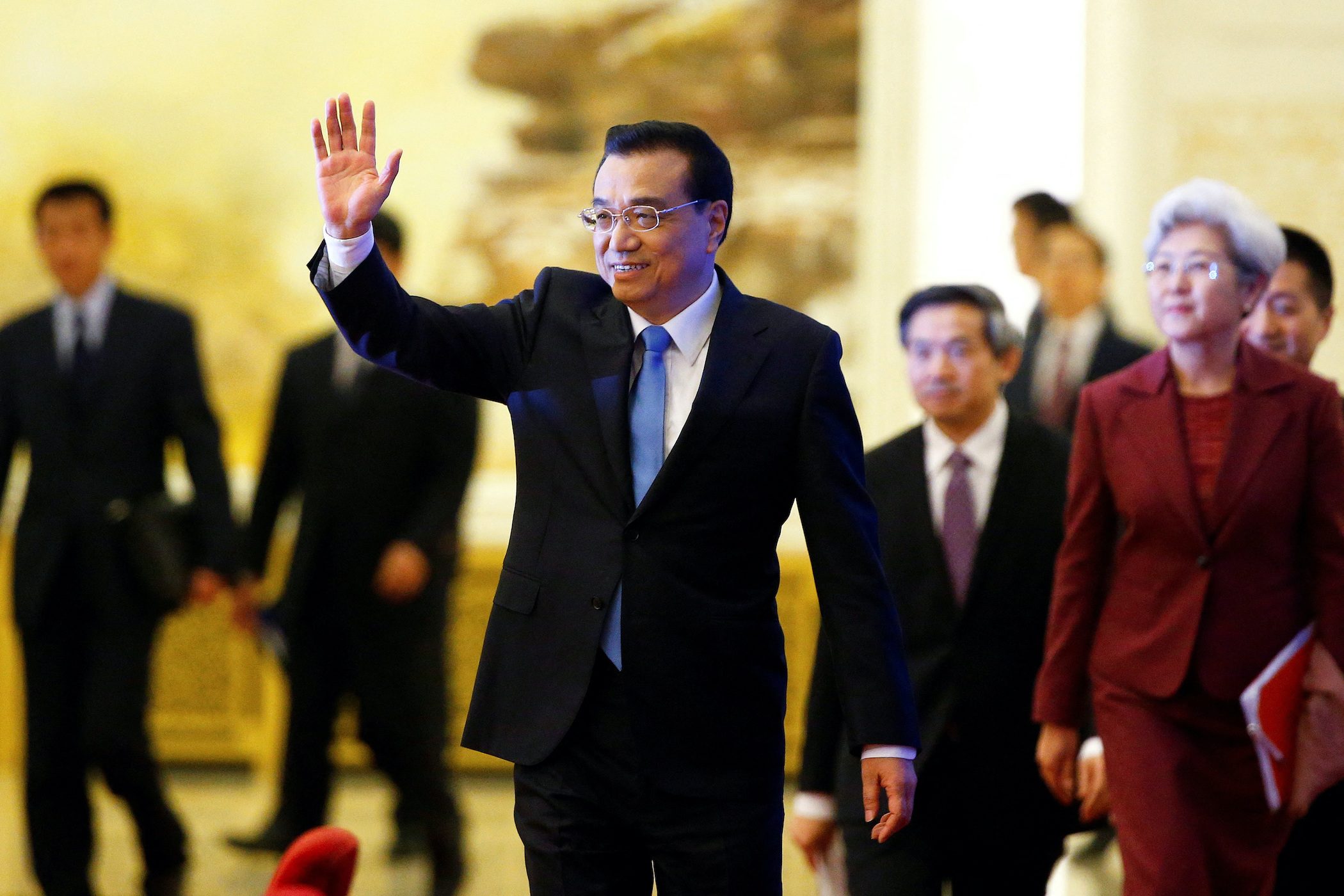 China poised to shake up economic leadership as reformers bow out