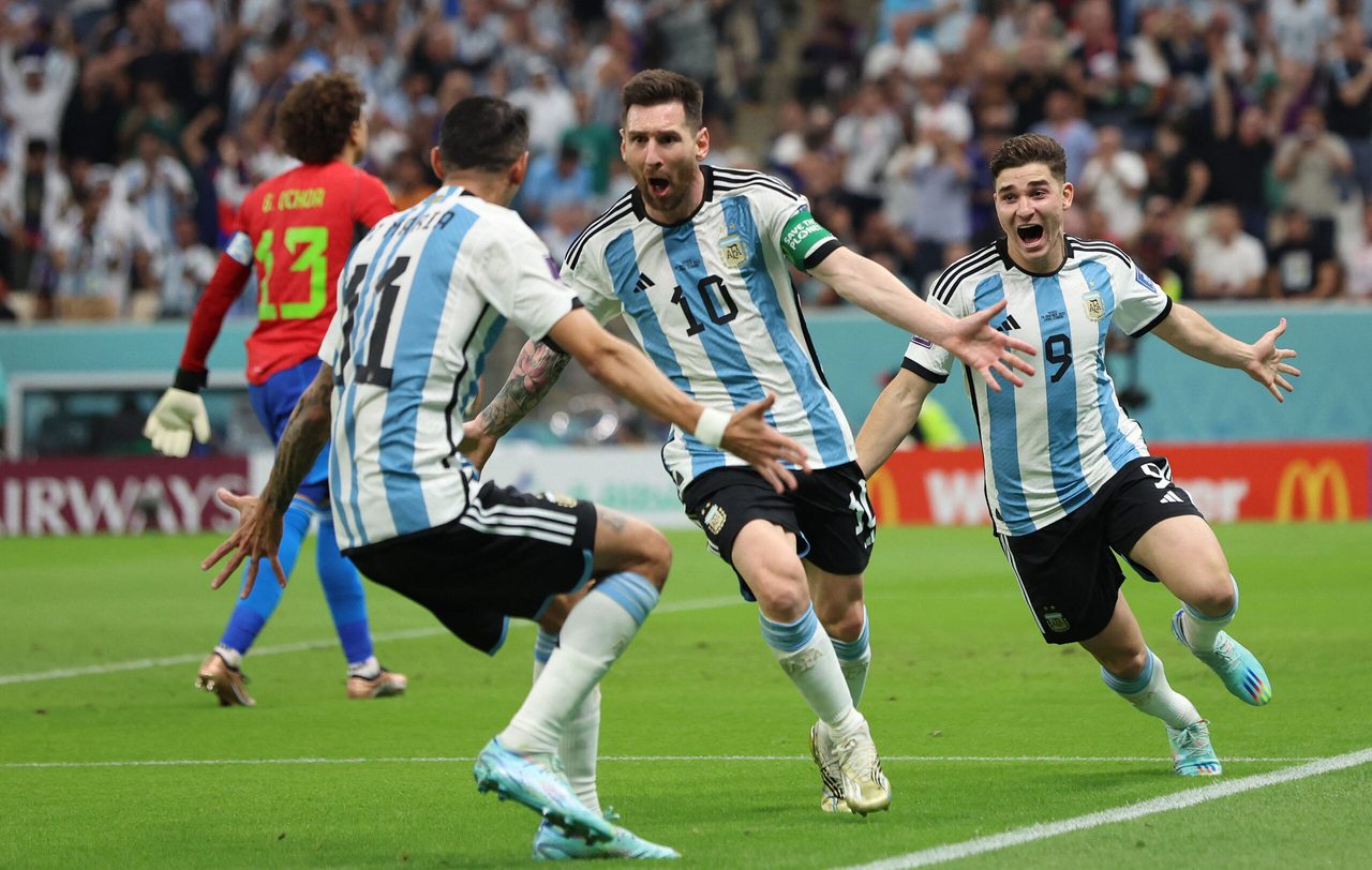 Messi Keeps World Cup Dream Alive With Magic Strike Against Mexico 2405