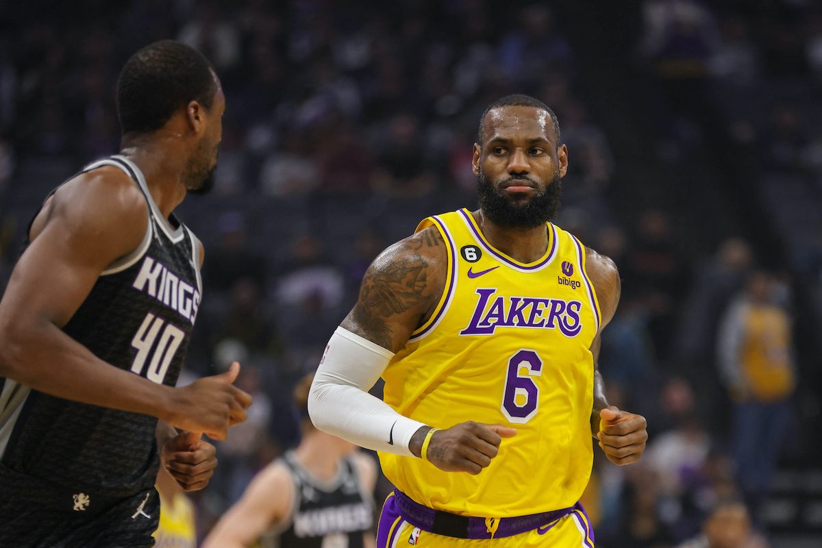 LeBron James' return 'a good start,' but Lakers fall to Kings - ESPN