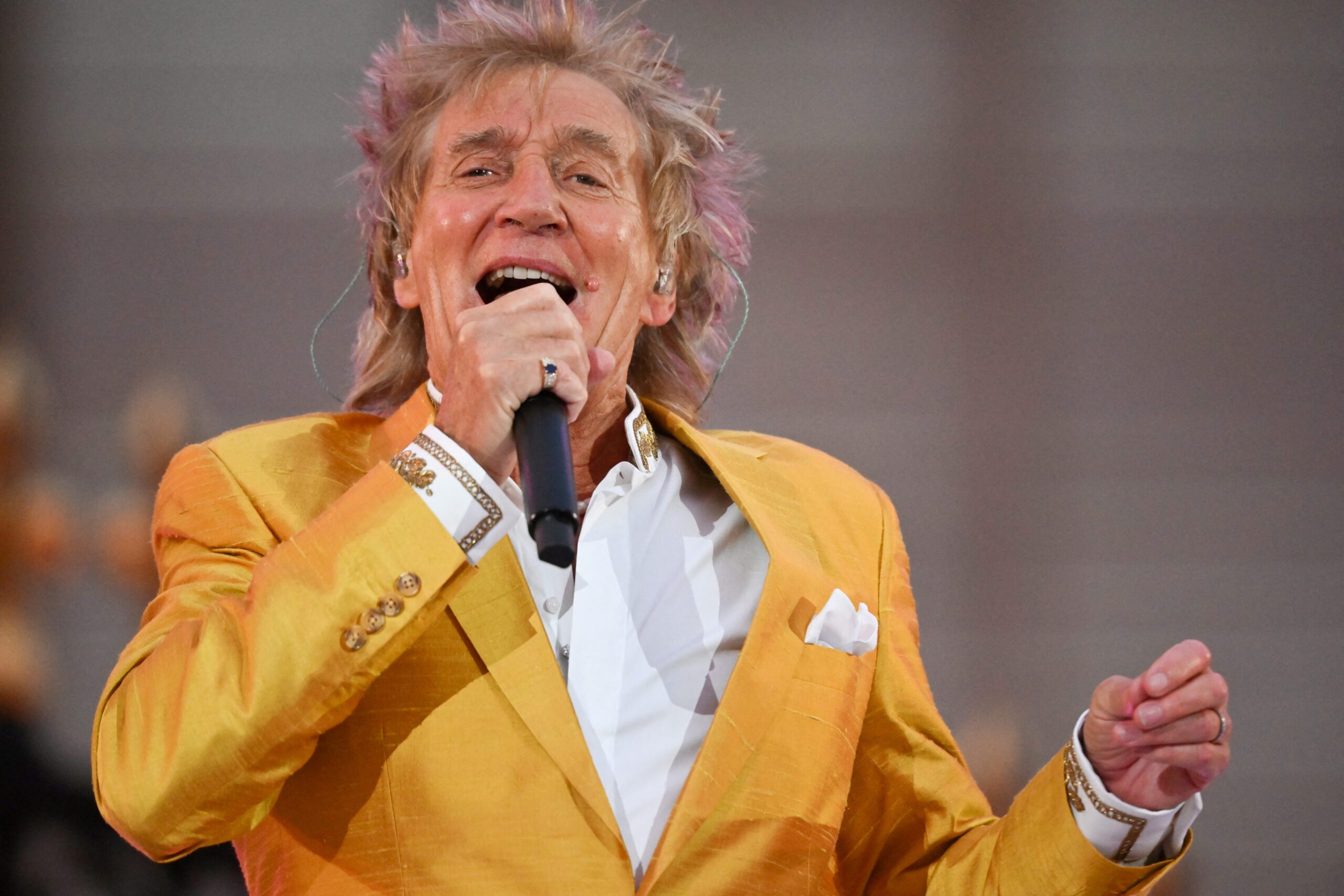 Rod Stewart to hold Manila concert in 2024