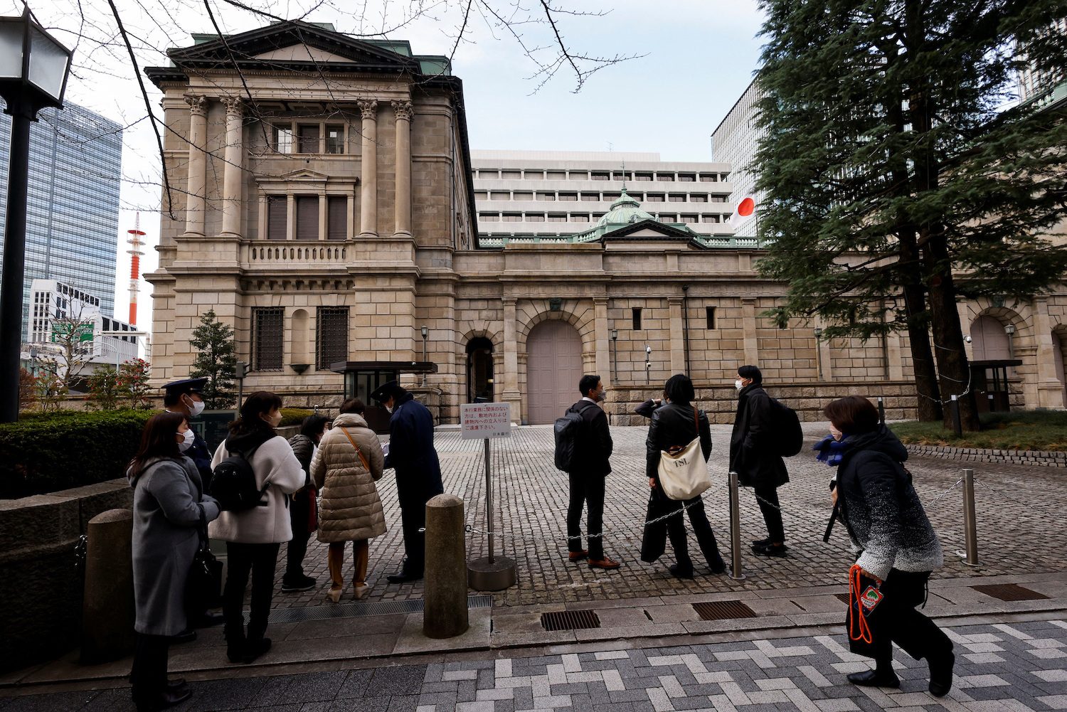 Japan warns of dire finances as BOJ struggles to contain yields