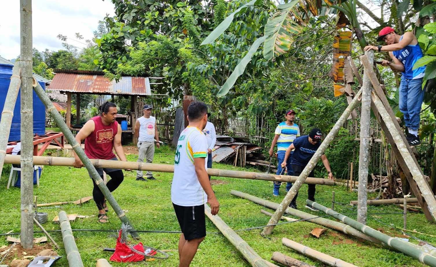 Educators build makeshift learning space as Cagayan de Oro faces classroom shortage