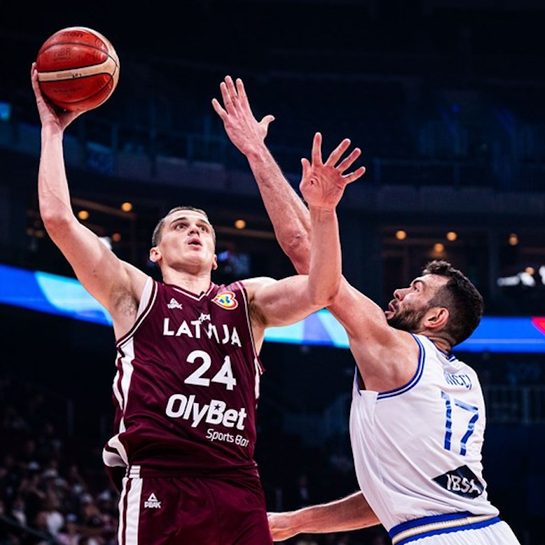 Can’t-miss Grazulis torches Italy as Latvia advances to playoff for 5th in FIBA World Cup