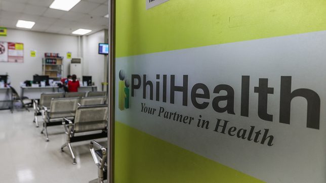 Doctors, healthcare workers urge Marcos to fix PhilHealth fund transfer issue