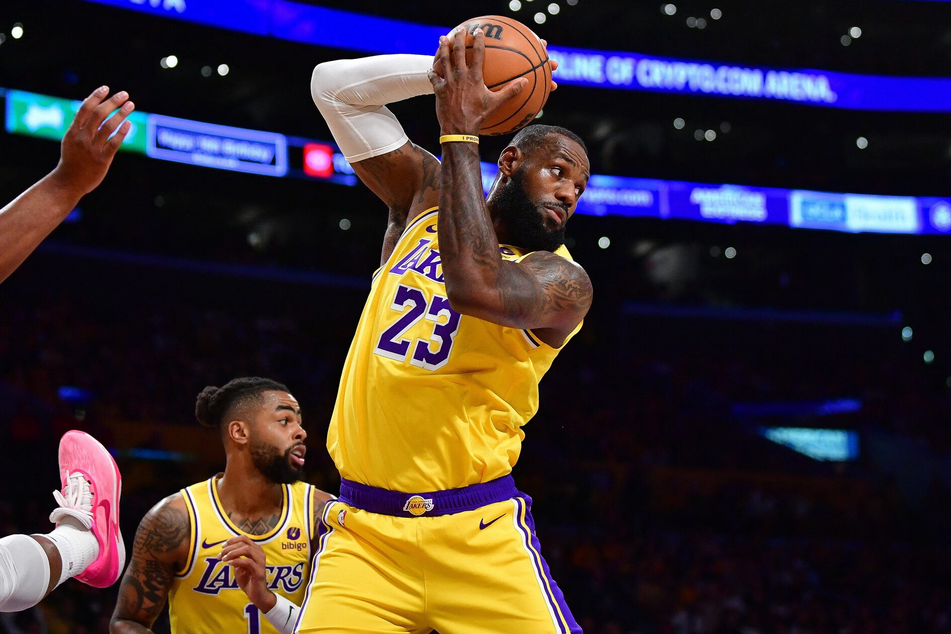 LeBron James opts out to seek new deal with Lakers