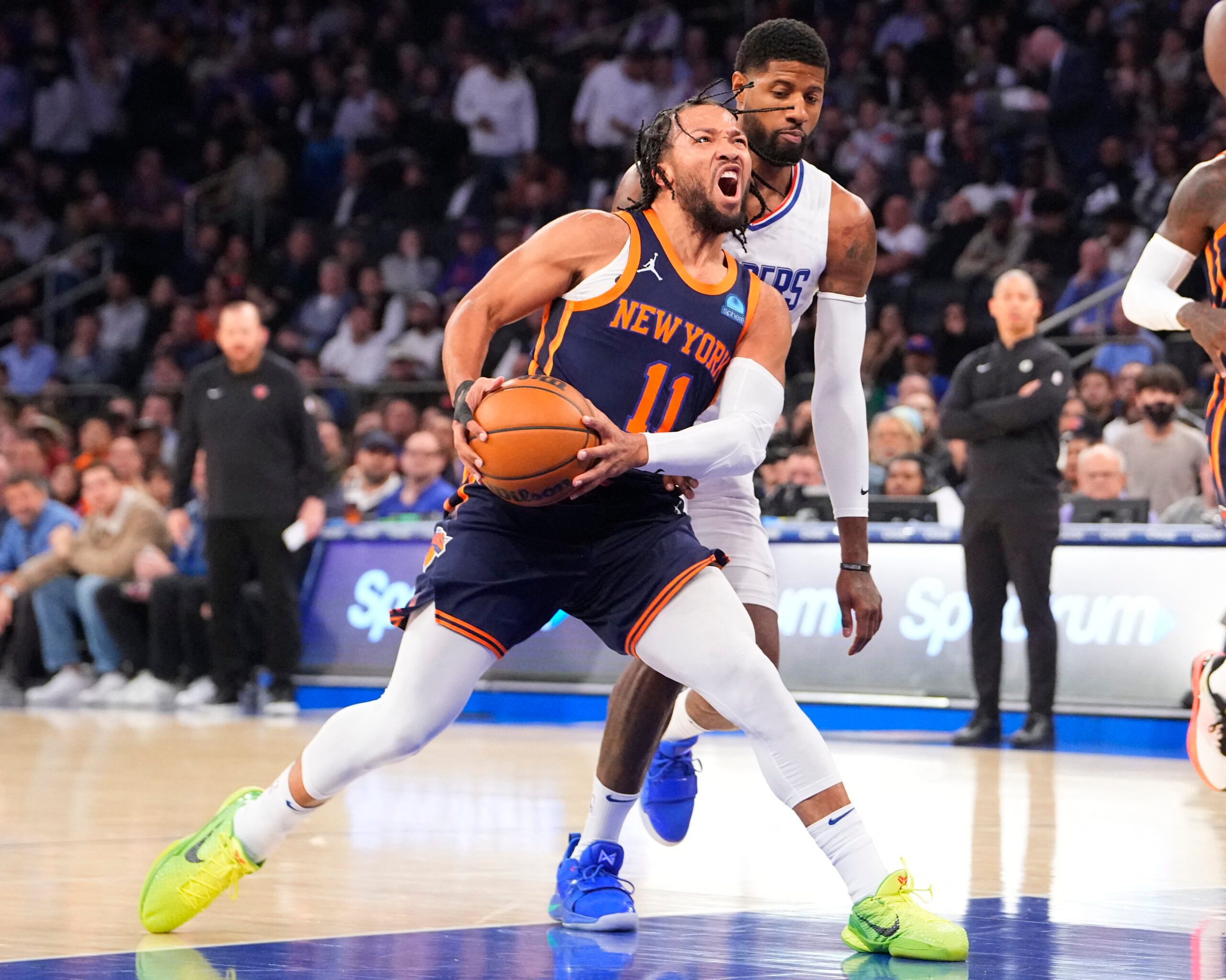 Knicks rout Clippers, ruin James Harden’s debut