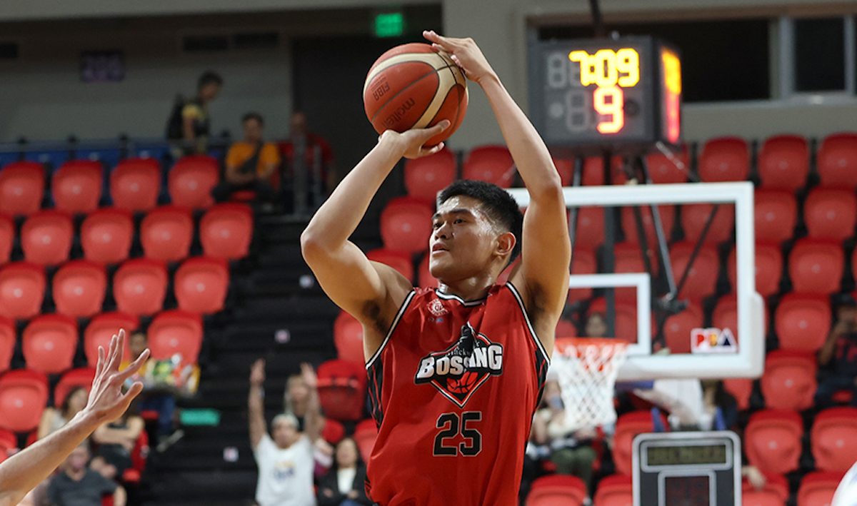 Jeff Cariaso not worried even as Blackwater rookie Christian David turns in quiet PBA debut