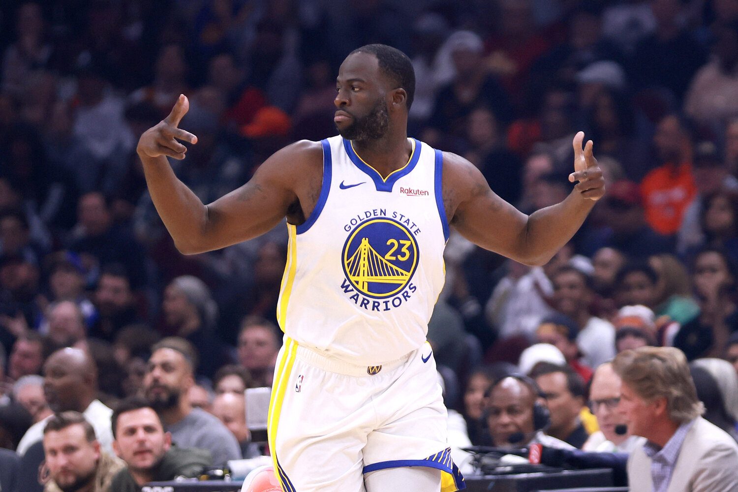 7 times Draymond Green kicked someone on a basketball court