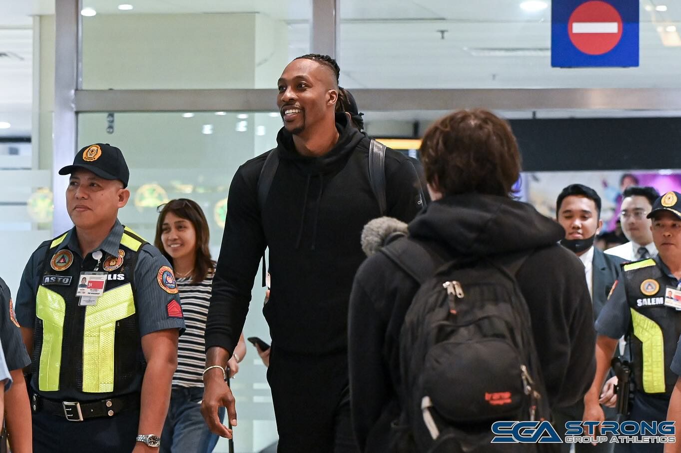 LOOK Dwight Howard lands in the Philippines ahead of Dubai tournament