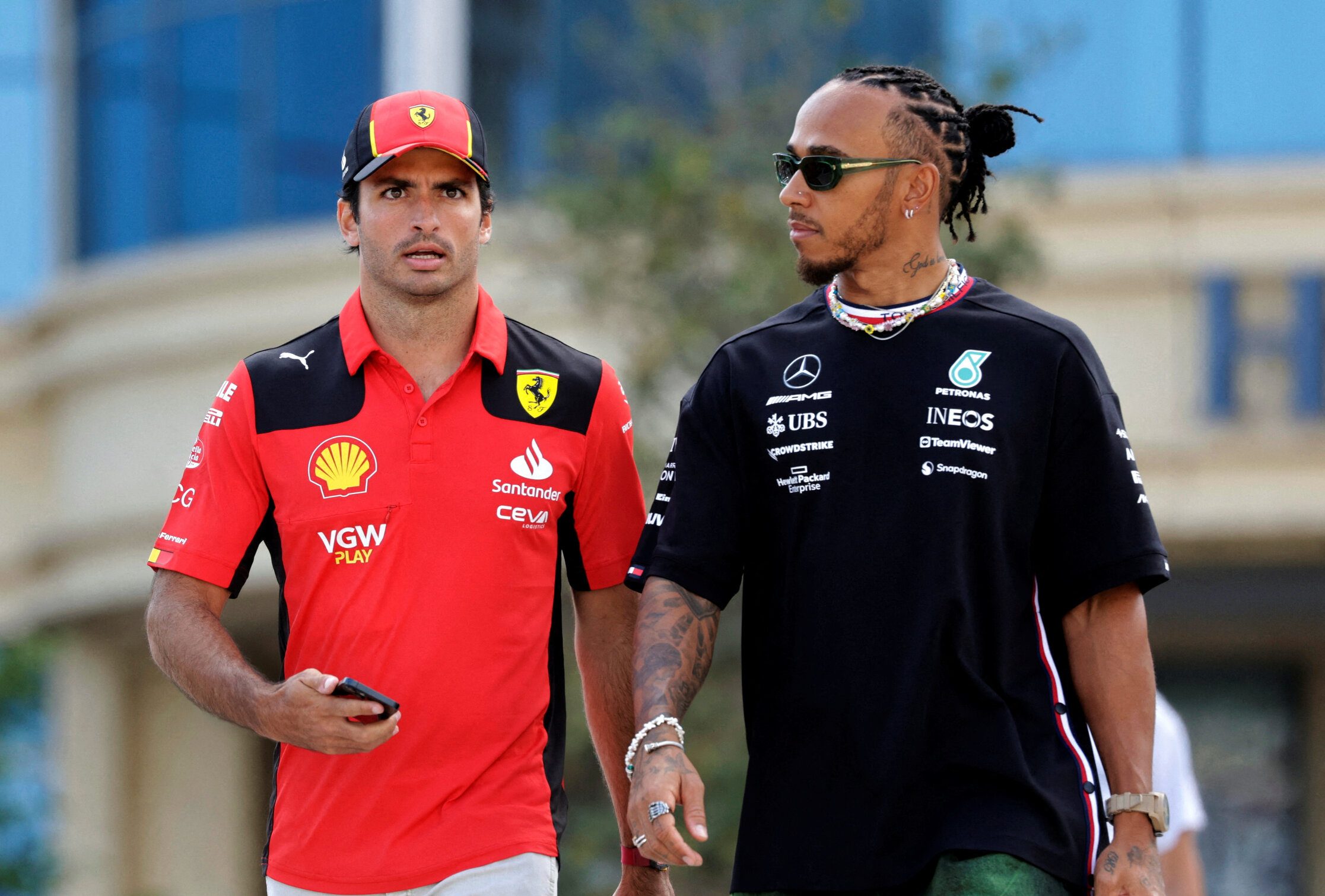 Lewis Hamilton set to make shock switch to Ferrari in F1 2025 : r