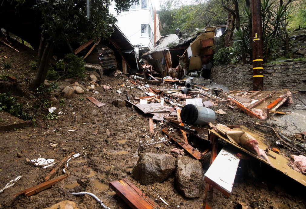Deadly California storm triggers flooding, mudslides, power outages