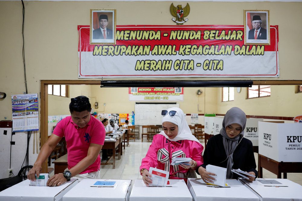 Indonesia counts votes in presidential race amid calls for clean election
