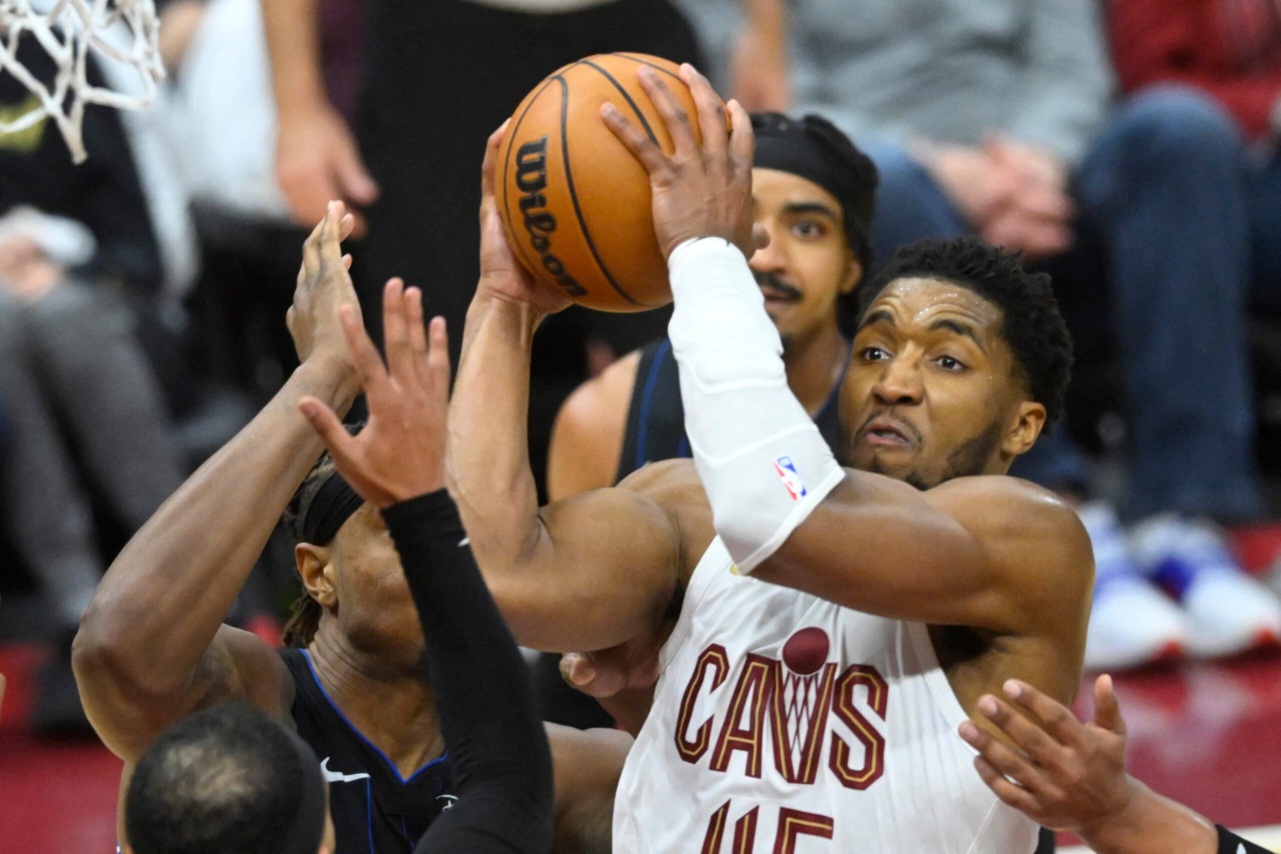 Mitchell, Cavaliers rise to 2-0 over Magic in gritty NBA playoffs series
