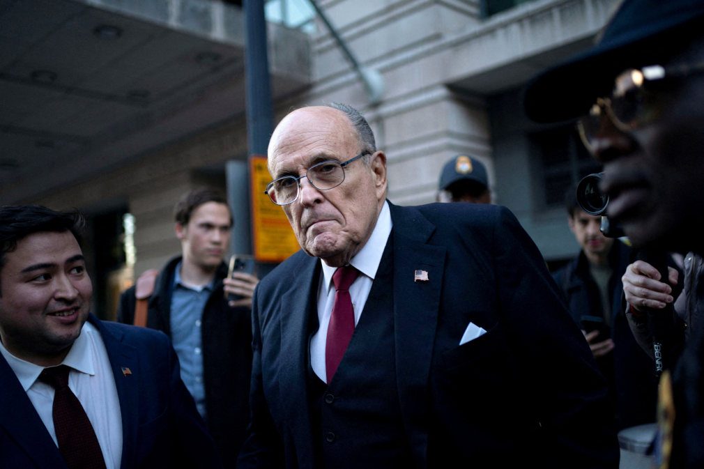 Former Trump lawyer Giuliani posts bond in Arizona election case