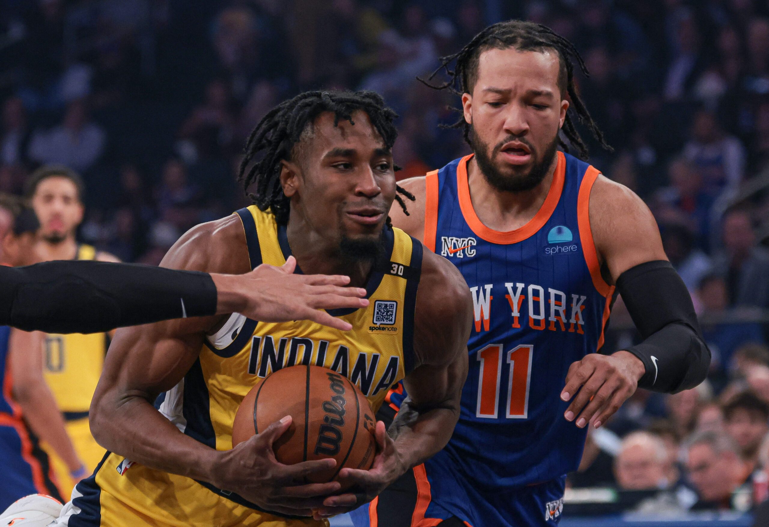 New York trademark: High-energy Knicks pound Pacers as Brunson erupts for 44