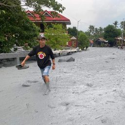 LOOK: ‘Muddy stream flow’ hits 2 villages in La Castellana, Negros Occidental