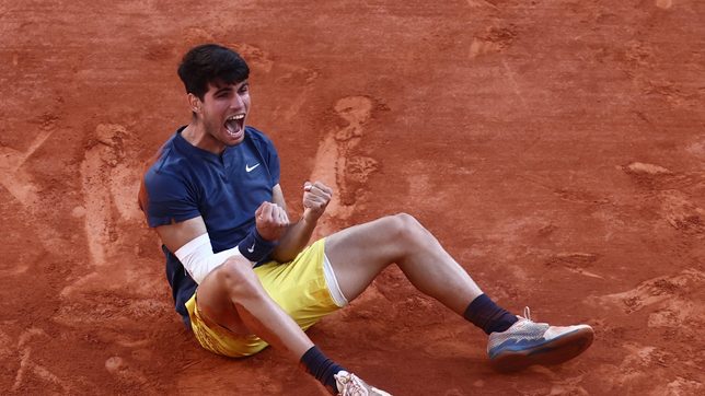 Campeón! Carlos Alcaraz grinds down Zverev to claim maiden French Open title