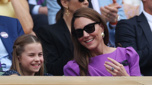 Kate, Britain’s Princess of Wales, arrives to standing ovation at Wimbledon