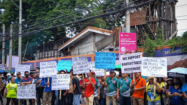 Cagayan de Oro protesters disrupt traffic, tell LWUA men to keep off water district
