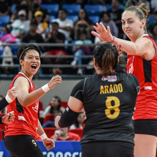 Late import switches, surprise Creamline loss mark PVL conference opener