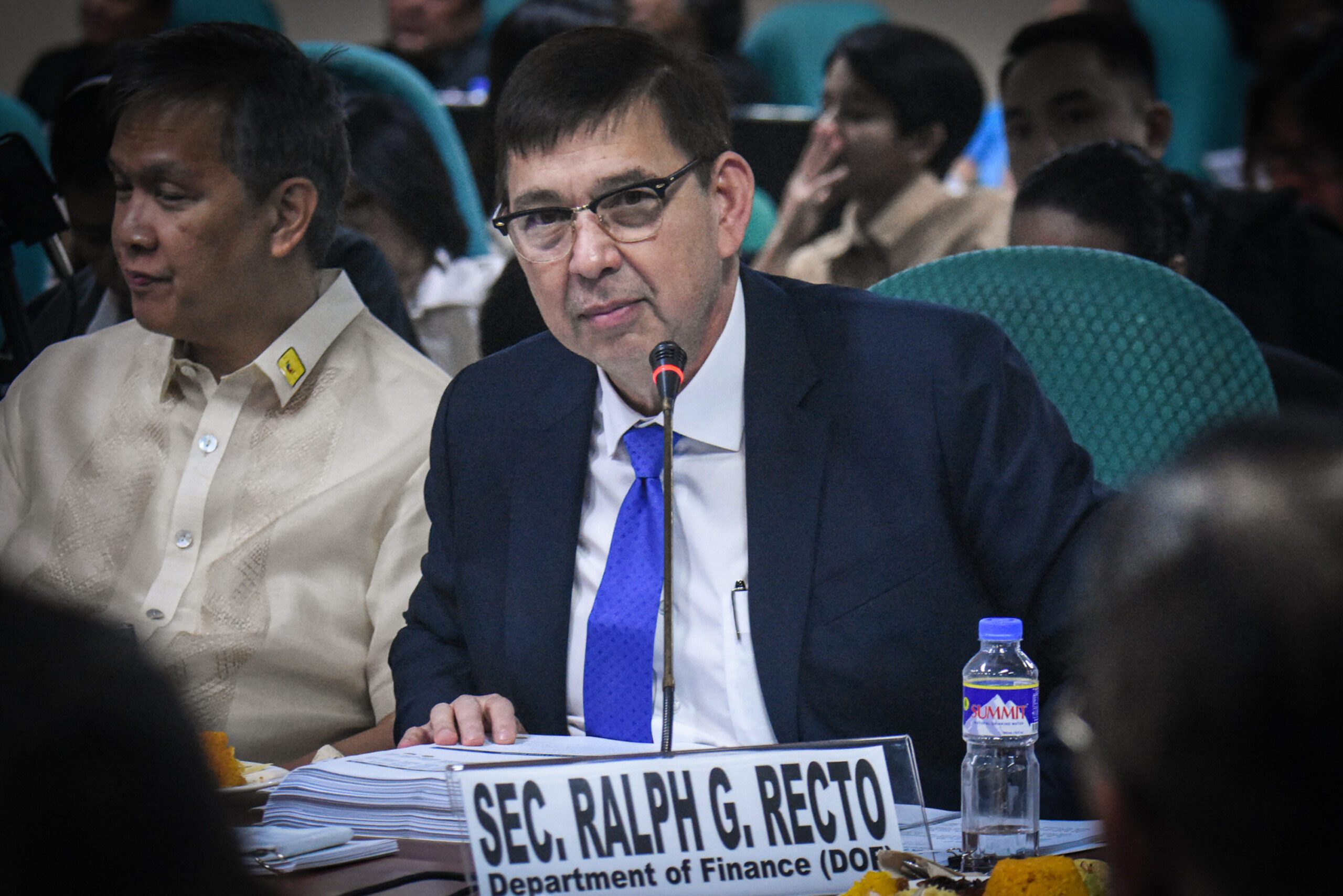 Sinabi ni Recto na pinapayagan ang paglipat ng P90-B PhilHealth funds sa ilalim ng 2024 budget