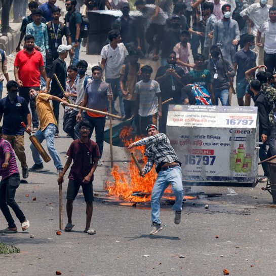 Bangladesh shuts offices, imposes curfew to curb deadly job quota protests