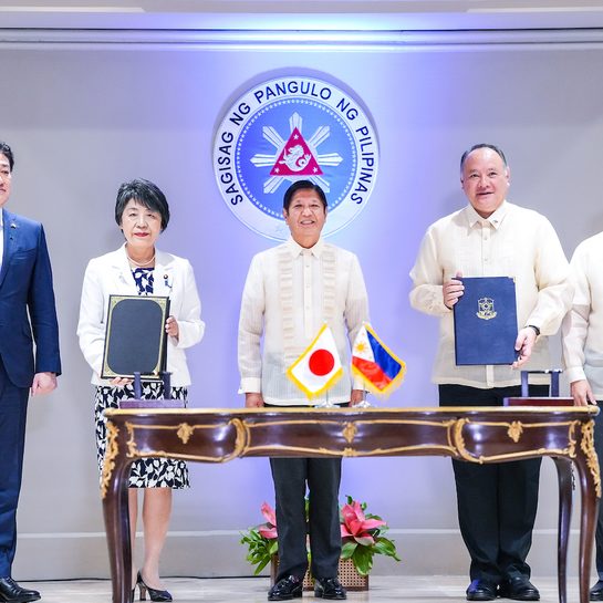 Philippines, Japan sign military access pact 