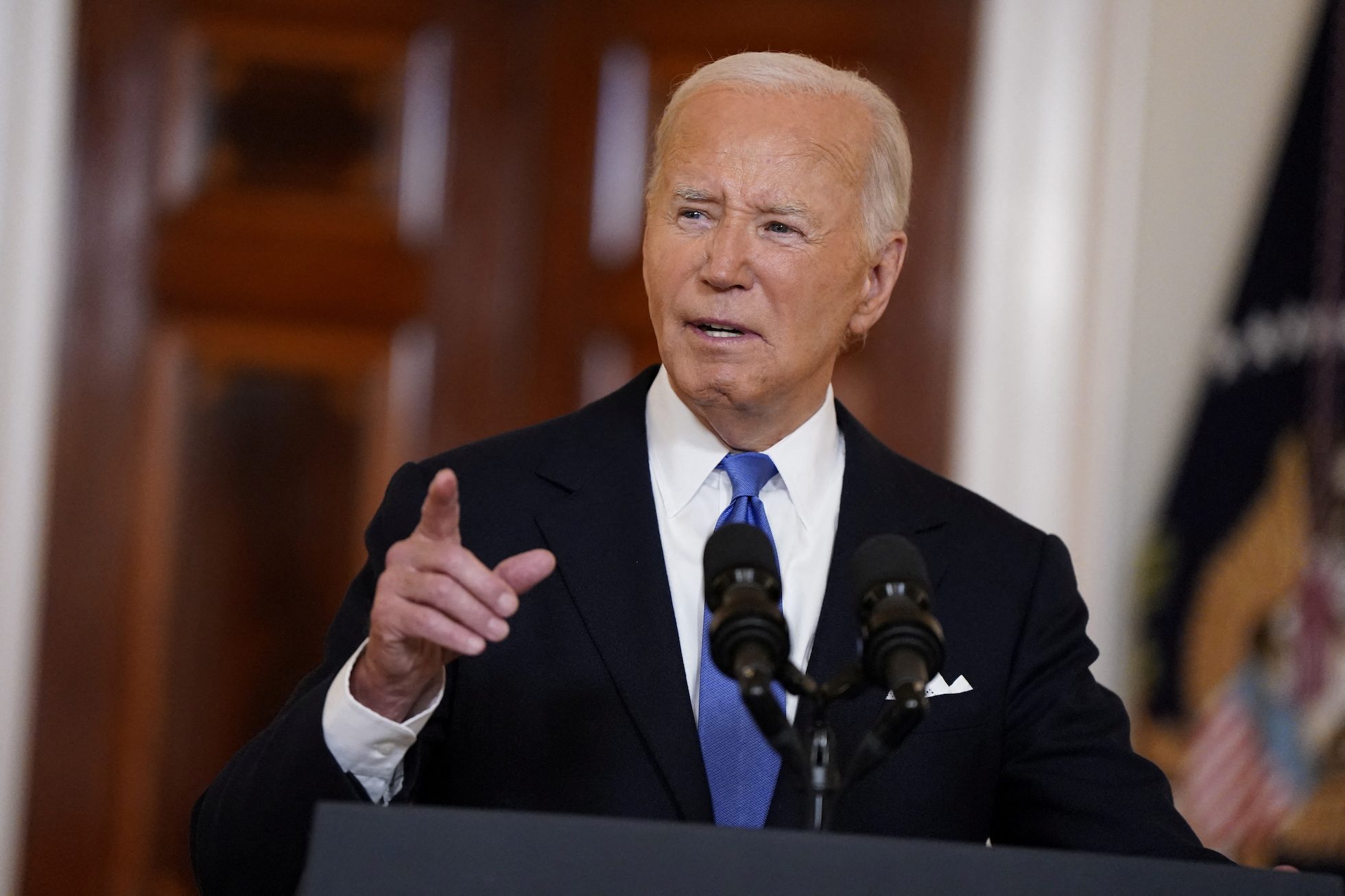 Biden to reassure governors as Democratic kingmaker floats ‘mini-primary’ if he leaves race