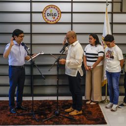 WATCH: Bamban councilor takes oath as acting mayor after Alice Guo dismissal