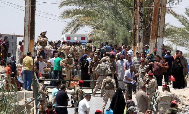 Key Iraqi city falls to Isis militants