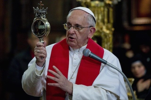 Pope Francis in Naples | Photo by  Ciro Fusco/EPA