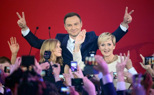 Polish president defeated in polls
