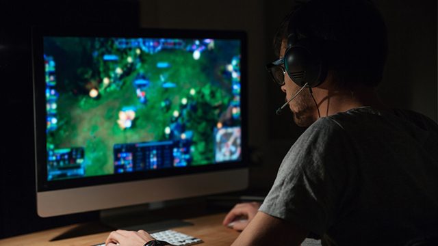 Online gaming thrives as virus keeps people at home - Taipei Times