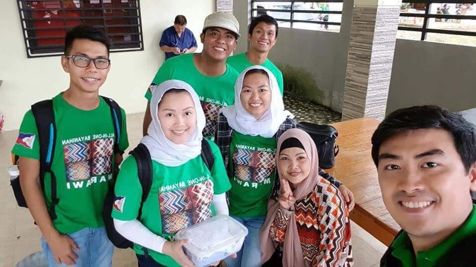 MARAWI VOLUNTEERS. Go Share volunteers in Marawi. Photo courtesy of Judith Herrera    