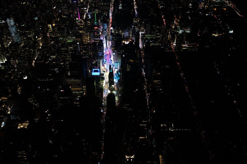 Huge power outage that plunged Manhattan into darkness ends