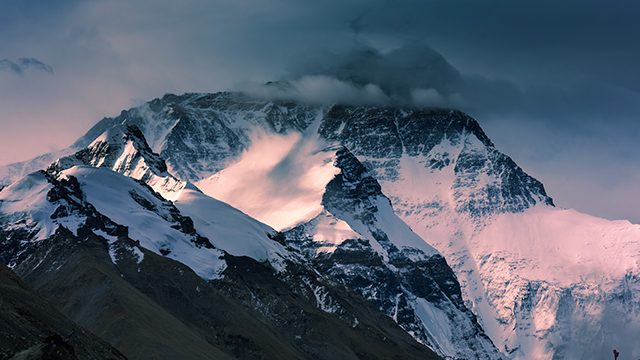 China shuts down Mount Everest over coronavirus